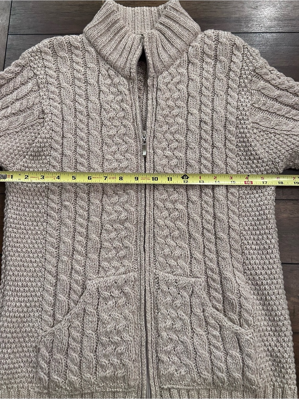 Inis Crafts Ireland Merino Wool Cardigan Sweater Size Medium Beige Cable Knit - Picture 6 of 8